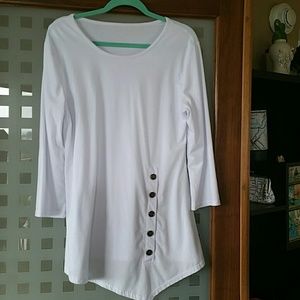 White tunic top great with leggings